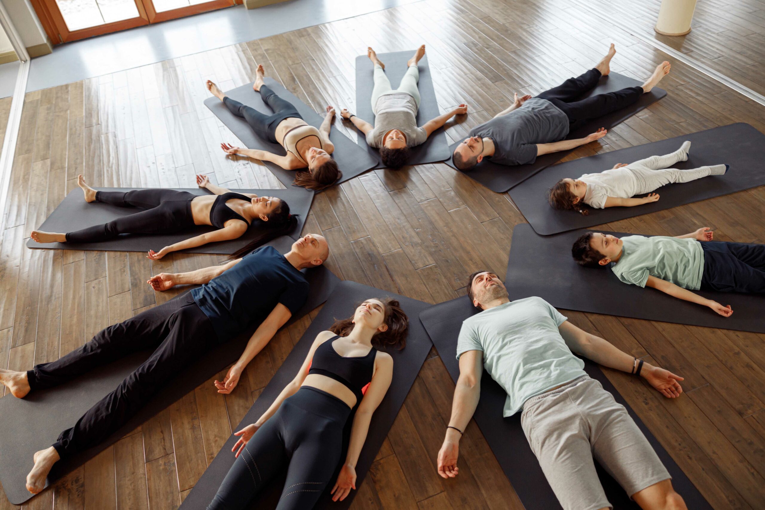 cercle de personne en yoga